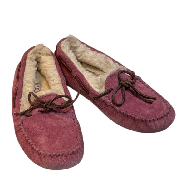 UGG Mauve Suede Moccasin Slippers Size 7 - Picture 2 of 10